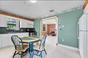 578 SW 2nd St, Florida City, FL 33034 - Photo 9