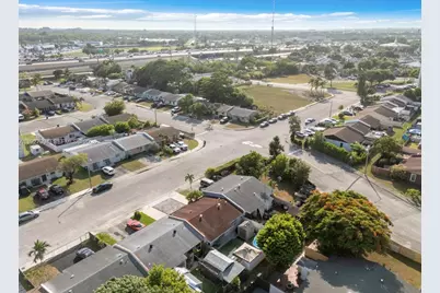 11413 SW 148th St, Miami, FL 33176 - Photo 13