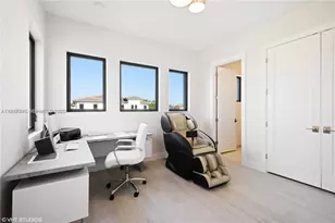 5883 W Brookfield Cir W, Hollywood, FL 33312 - Photo 21