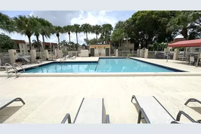 16461 Blatt Blvd #104, Weston, FL 33326 - Photo 5