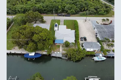 1403 Grouper Dr, Marathon, FL 33050 - Photo 3