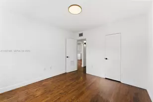 559 NE 68th St, Miami, FL 33138 - Photo 9