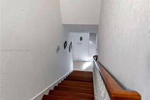 2305 St Andrews Rd, Hollywood, FL 33021 - Photo 11