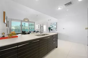 200 Biscayne Blvd Way, Miami, FL 33131 - Photo 5