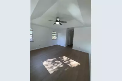 4950 Pelican Mnr, Coconut Creek, FL 33073 - Photo 17