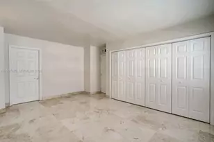 121 Golden Isles Dr, Hallandale Beach, FL 33009 - Photo 19