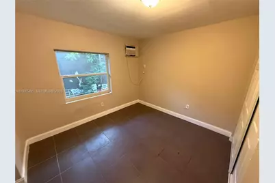 1129 NW 29th St #B, Miami, FL 33127 - Photo 3