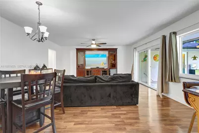 8674 SW 50th St, Cooper City, FL 33328 - Photo 29