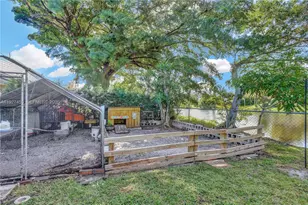 8674 SW 50th St, Cooper City, FL 33328 - Photo 11