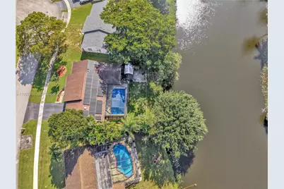 8674 SW 50th St, Cooper City, FL 33328 - Photo 7