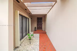 10629 SW 74th Terrace, Miami, FL 33173 - Photo 11