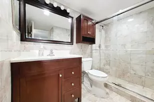 18815 NW 62nd Ave, Hialeah, FL 33015 - Photo 11