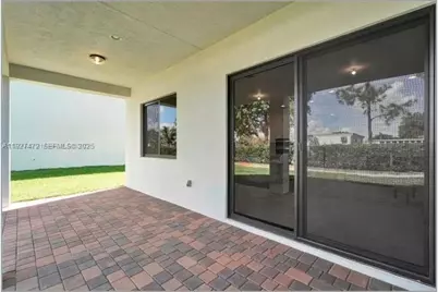 13085 Addilyn Ct, Davie, FL 33325 - Photo 7