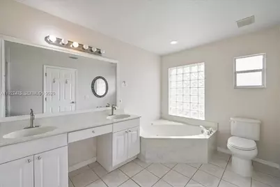 1324 SW 8th Ct, Cape Coral, FL 33914 - Photo 19