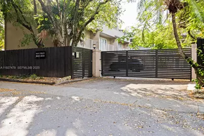 3028 Center St #3028, Miami, FL 33133 - Photo 1