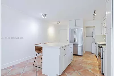 3028 Center St #3028, Miami, FL 33133 - Photo 9