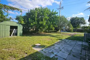 701 N 70th Ave, Hollywood, FL 33024 - Photo 17