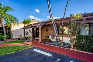 2669 S Parkview Dr, Hallandale Beach, FL 33009 - Photo 13