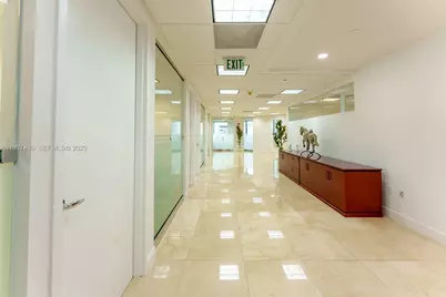 1200 Brickell Ave #850, Miami, FL 33131 - Photo 7