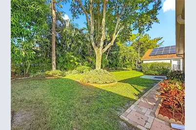 356 Hammocks Trl, Greenacres, FL 33413 - Photo 35