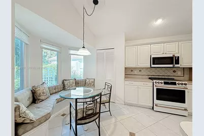 356 Hammocks Trl, Greenacres, FL 33413 - Photo 7