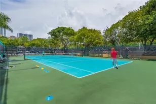 19601 E Country Club Dr, Aventura, FL 33180 - Photo 41