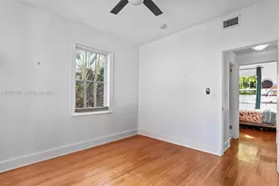 929 Meridian Ave, Miami Beach, FL 33139 - Photo 21