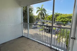 5686 Rock Island Rd, Tamarac, FL 33319 - Photo 23