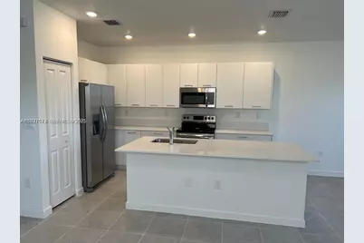 2281 NW 131st Cir, Miami, FL 33167 - Photo 15