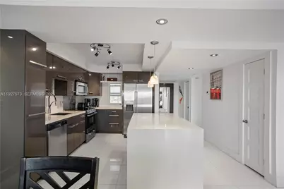 3050 N Palm Aire Dr #710, Pompano Beach, FL 33069 - Photo 5
