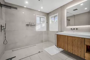 3825 Heron Ridge Ln, Weston, FL 33331 - Photo 33