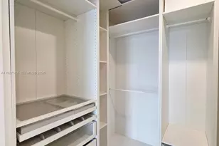 700 NE 24th St, Miami, FL 33137 - Photo 11