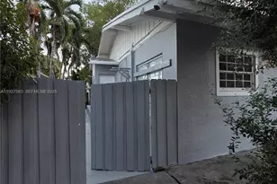 568 SW 3rd St, Miami, FL 33130 - Photo 11