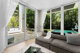 335 W 46th St, Miami Beach, FL 33140 - Photo 9