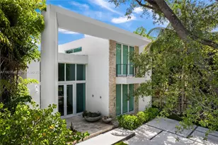 335 W 46th St, Miami Beach, FL 33140 - Photo 45