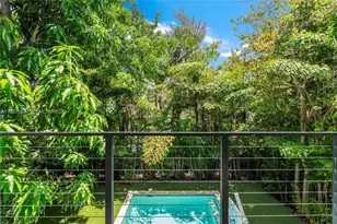 335 W 46th St, Miami Beach, FL 33140 - Photo 35