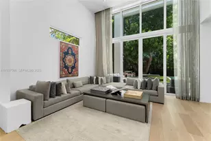 335 W 46th St, Miami Beach, FL 33140 - Photo 11