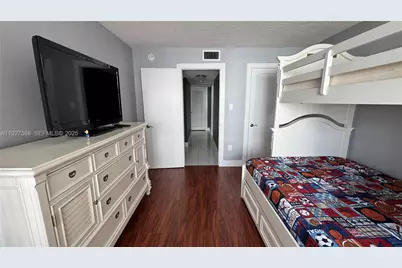 18071 Biscayne Blvd #704, Aventura, FL 33160 - Photo 21