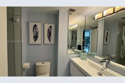 18071 Biscayne Blvd #704, Aventura, FL 33160 - Photo 17