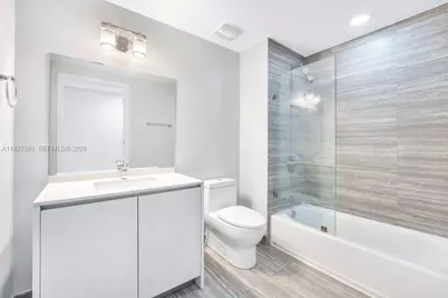 1010 Brickell Ave #1810, Miami, FL 33131 - Photo 17