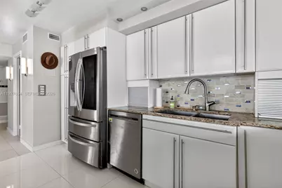 11 Island Ave #1212, Miami Beach, FL 33139 - Photo 15