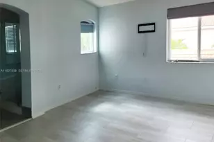 1125 Cliffrose St, Hollywood, FL 33019 - Photo 9