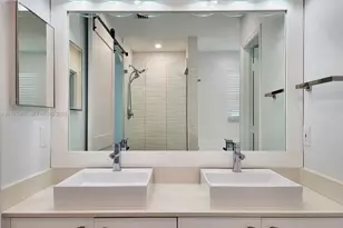 1125 Cliffrose St, Hollywood, FL 33019 - Photo 11