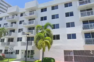 1665 Bay Rd, Miami Beach, FL 33139 - Photo 1