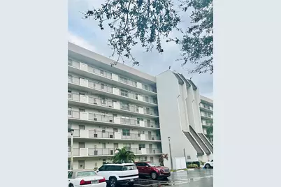 3100 W Rolling Hills Cir #310, Davie, FL 33328 - Photo 1