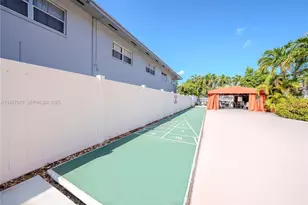221 SE 9th Ave, Pompano Beach, FL 33060 - Photo 17