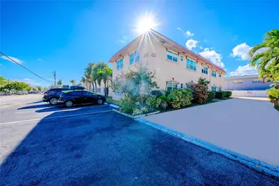 221 SE 9th Ave #202, Pompano Beach, FL 33060 - Photo 11