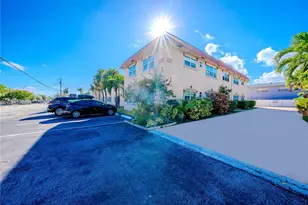 221 SE 9th Ave, Pompano Beach, FL 33060 - Photo 11