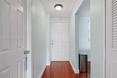 116 Royal Park Dr #4D, Oakland Park, FL 33309 - Photo 5