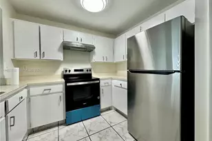 15430 SW 82nd Ln, Miami, FL 33193 - Photo 3